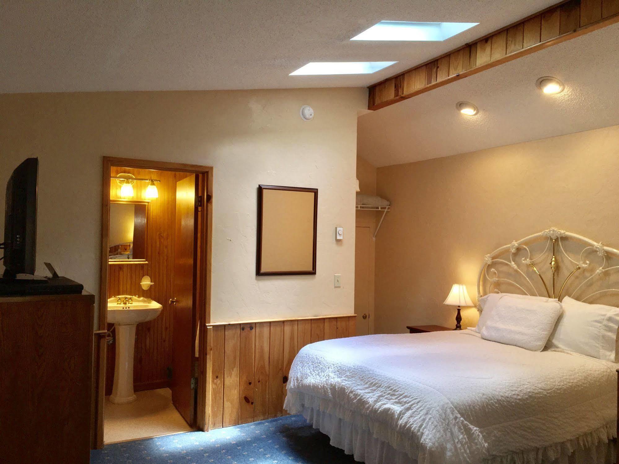 Outpost Inn ไฮแลนด์ส ภายนอก รูปภาพ